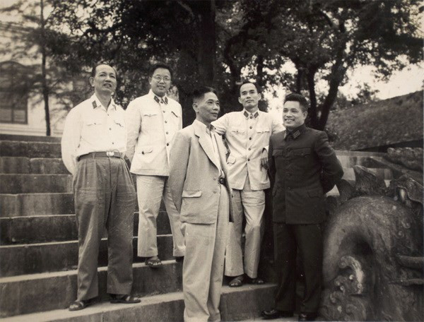 Đại tướng Văn Tiến Dũng - Nhà quân sự tài ba của cách mạng Việt Nam ảnh 1