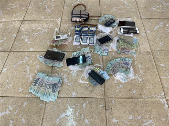 Triệt phá tụ điểm đánh bạc, tạm giữ hình sự 6 đối tượng ở Tây Ninh ảnh 2