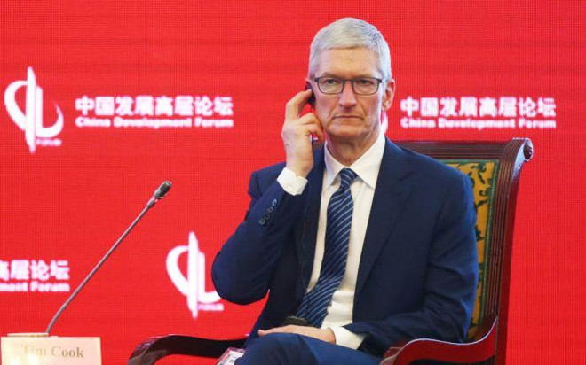 Giám đốc điều hành Apple Tim Cook. (Nguồn: Getty Images) Tim Cook: Thuế quan ảnh hưởng đến đóng góp của Apple với kinh tế Mỹ ảnh 1