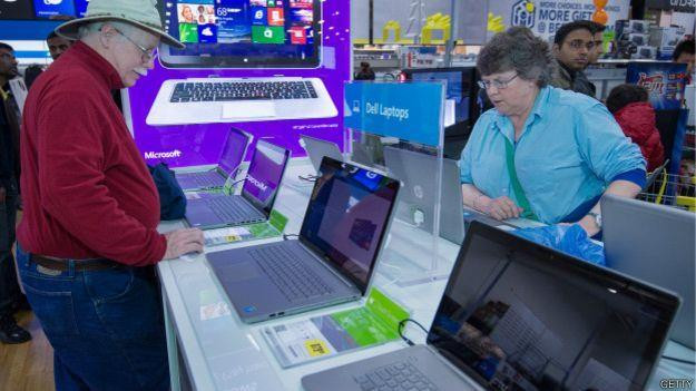 Các hãng máy tính ở Mỹ kêu gọi không đánh thuế laptop từ Trung Quốc ảnh 1