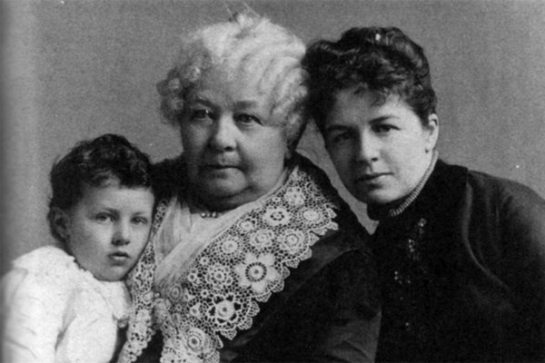 Nhìn lại 11 cột mốc lịch sử quan trọng dành cho nữ quyền ảnh 2