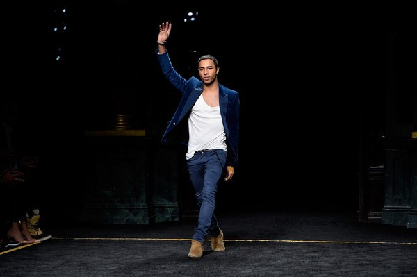 Kanye West và Kim Kardashian "đại náo" chương trình Balmain ảnh 6