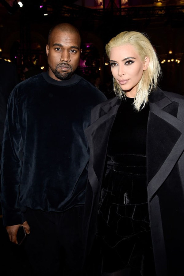 Kanye West và Kim Kardashian "đại náo" chương trình Balmain ảnh 3