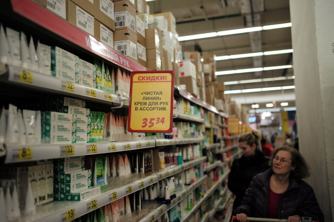 Nga mất 200 tỷ USD do các cú sốc tác động từ bên ngoài ảnh 1