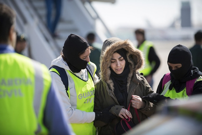 Một phụ nữ Maroc bị bắt giữ vì nghi ngờ tuyển quân cho IS ảnh 1