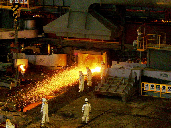 Trung Quốc phản ứng trước cáo buộc bán thép "rẻ như cho" ảnh 1