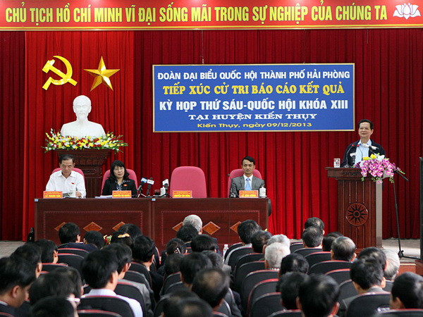 Thủ tướng Nguyễn Tấn Dũng tiếp xúc cử tri Hải Phòng ảnh 1