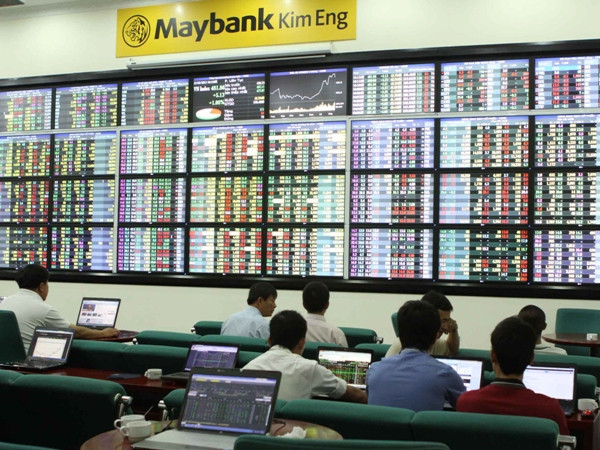 Chứng khoán đỏ sàn phiên đầu tuần, VN-Index mất 3,5 điểm ảnh 1