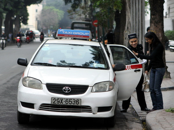 [Video] 77 doanh nghiệp vận tải tại Hà Nội đăng ký giảm giá cước ảnh 1