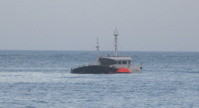 Vụ tàu hàng bị chìm ở biển Ninh Thuận: Tránh để xảy ra sự cố tràn dầu ảnh 1