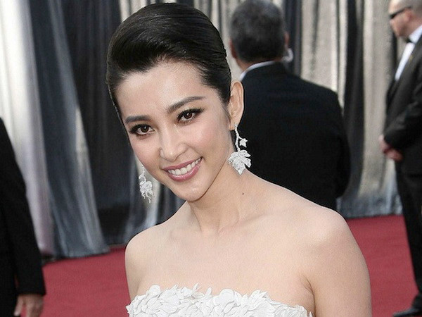 Lý Băng Băng hóa thân thành nữ siêu nhân của phương Đông ảnh 1