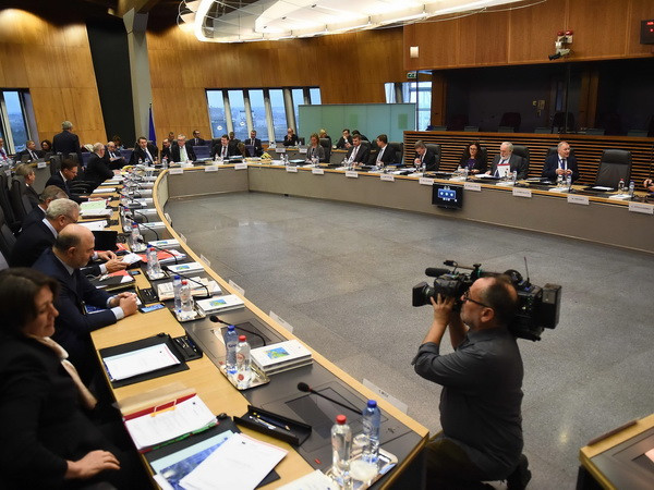 EU tiến hành cuộc điều tra chưa từng có về các luật mới ở Ba Lan ảnh 1