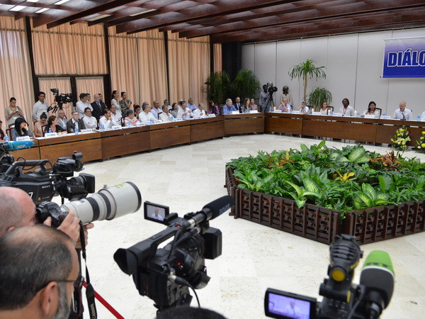 FARC cảnh báo khó có thể ký thỏa thuận hòa bình vào thời gian dự kiến ảnh 1