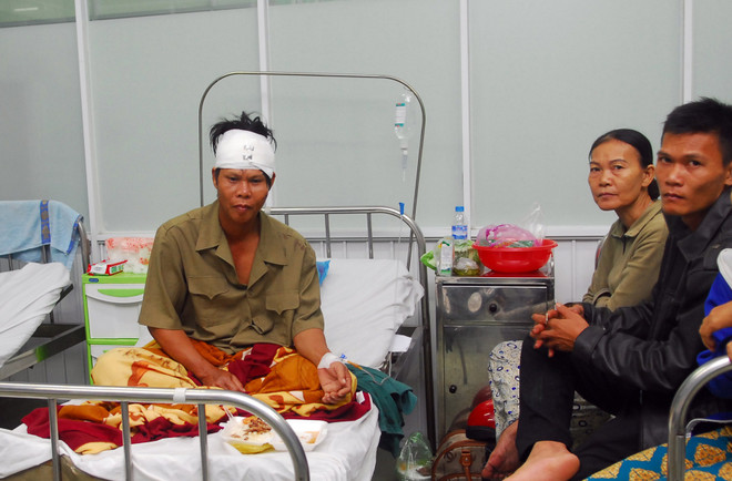 TP.HCM: Sập nhà đang xây dựng làm nhiều người thương vong ảnh 1