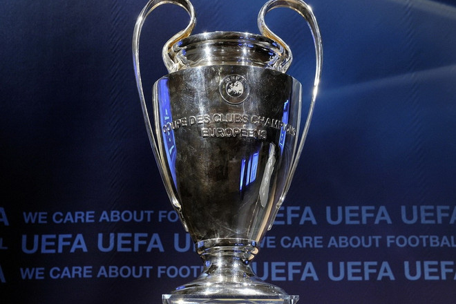 Chiếc cúp UEFA Champions League danh giá đã đến Việt Nam ảnh 1
