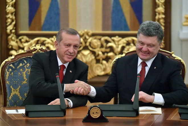 Nghị viện châu Âu thông qua khoản vay 1,8 tỷ euro cho Ukraine ảnh 1