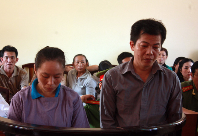 Hai nguyên sỹ quan công an lĩnh 32 năm tù vì tham ô tài sản ảnh 1