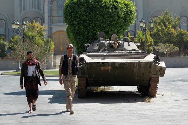 Saudi Arabia và đồng minh không kích phiến quân ở Yemen ảnh 1