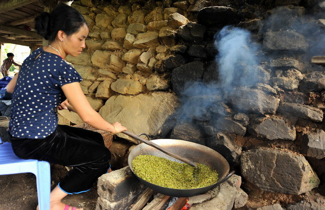 [Photo] Thưởng thức hương cốm Tú Lệ ngọt ngào nơi rẻo cao ảnh 3