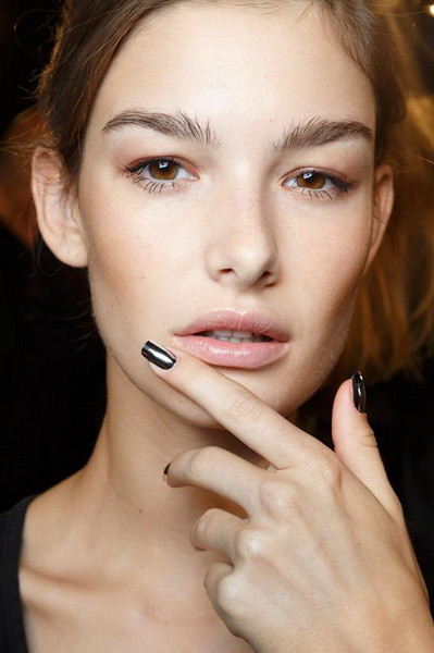 Tuần lễ Thời trang Milan 2014 - đón đầu xu hướng làm đẹp ảnh 5