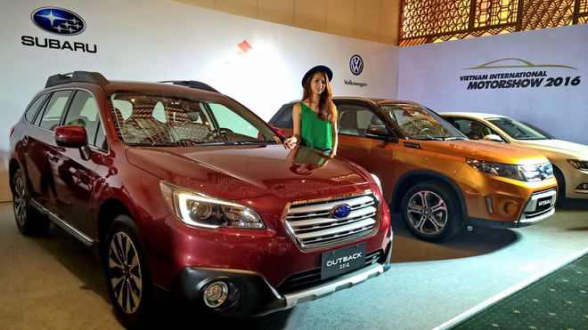 Xe sang quy tụ tại triển lãm ôtô quốc tế lớn nhất Việt Nam ảnh 6