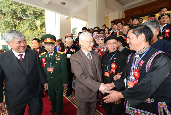 Tổng Bí thư gặp mặt thân mật các đại biểu dân tộc thiểu số tiêu biểu ảnh 1