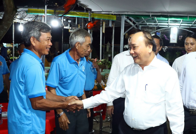 Thủ tướng thăm mô hình hội quán của người nông dân Đồng Tháp ảnh 1