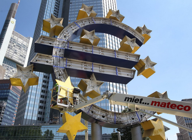 Cựu Thủ tướng Italy Prodi: Mỹ và Trung Quốc sẽ cứu đồng euro ảnh 1