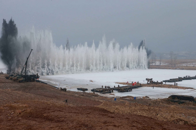 Nhật Bản-Mỹ-Hàn Quốc họp điều phối chính sách về Triều Tiên ảnh 1