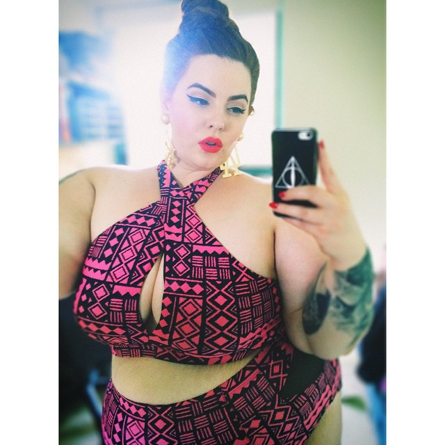 Người mẫu ngoại cỡ Mỹ ký hợp đồng với công ty quản lý lớn ảnh 5