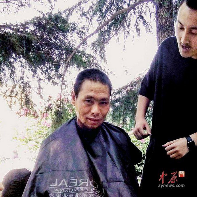 [Photo] Rộ trào lưu cắt tóc miễn phí cho những người vô gia cư ảnh 2