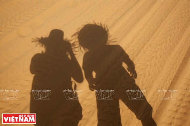 Trải nghiệm cảm giác mạnh đua xe địa hình trên cát ở Bàu Trắng ảnh 11