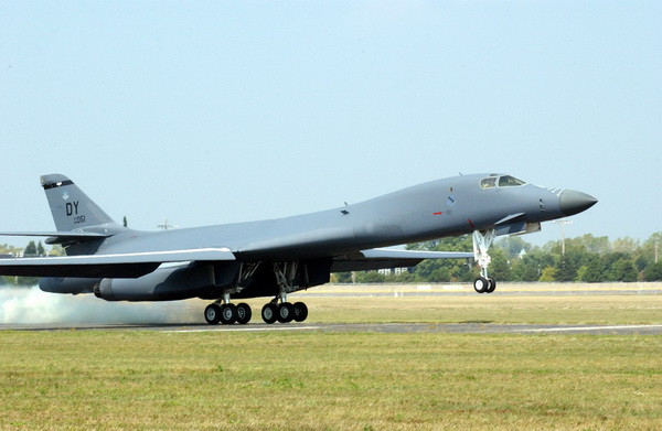 Máy bay ném bom B1 Lancer của Mỹ. (Nguồn: www.nationalmuseum.af.mil) Đánh giá về máy bay Tu-160 của Nga và B1 Lancer của Mỹ ảnh 2