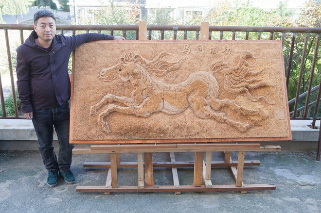 [Photo] Ngỡ ngàng bức tranh con ngựa làm từ 500.000 cái tăm ảnh 4