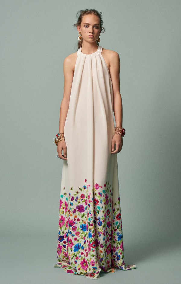 Họa tiết hoa lãng mạn và bay bổng "gây bão" trong mùa Cruise 2017 ảnh 4