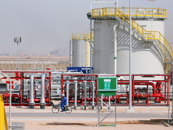 Các nước xuất khẩu dầu nhất trí giám sát việc cắt giảm sản lượng ảnh 1