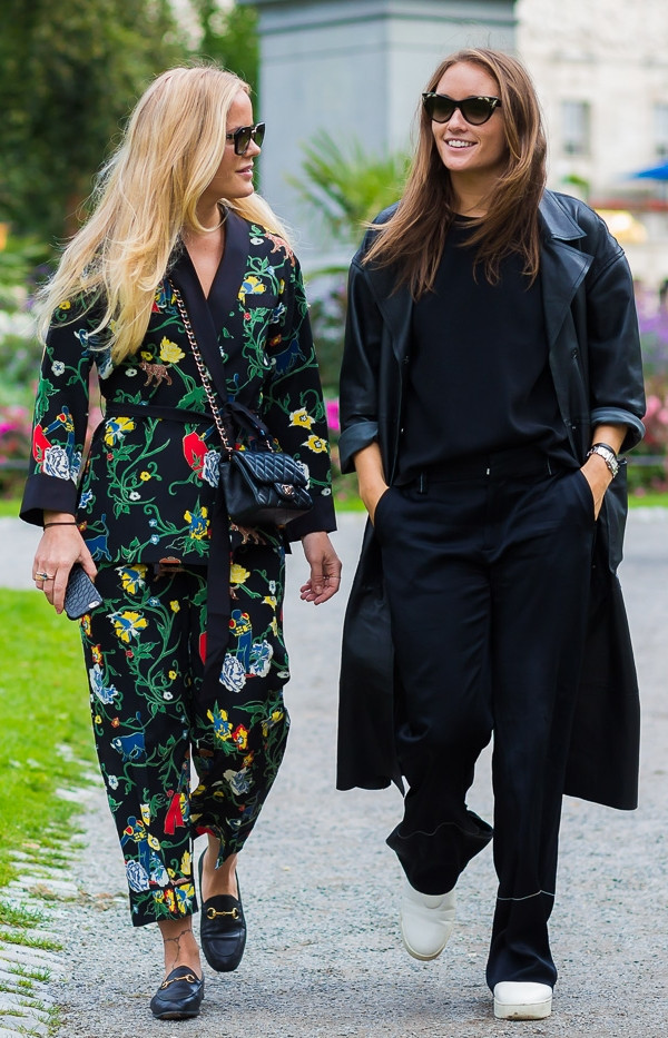 Họa tiết hoa lãng mạn và bay bổng "gây bão" trong mùa Cruise 2017 ảnh 16