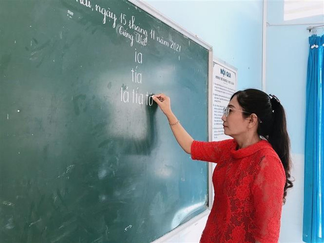 Vinh danh 50 giáo viên có nhiều sáng kiến trong điều kiện khó khăn ảnh 1