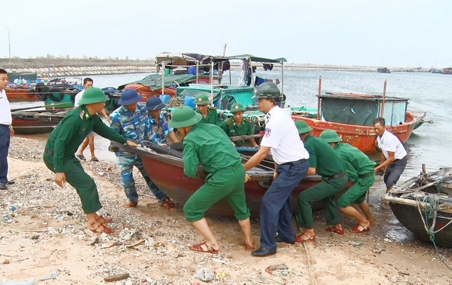 Hải Phòng huy động hơn 48.500 người hộ đê, ứng phó bão số 10 ảnh 1