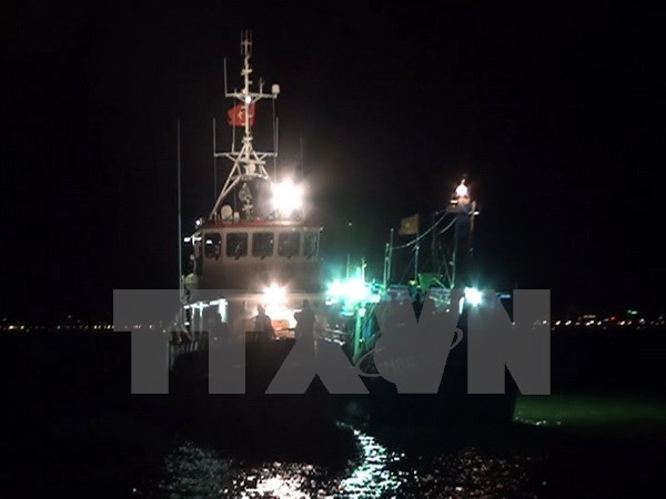 [Video] Đưa 31 ngư dân gặp nạn ở vùng biển Hoàng Sa về đất liền ảnh 1