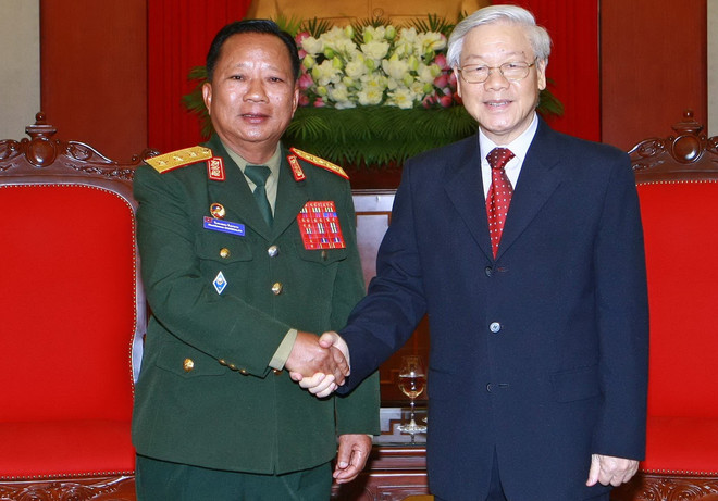 Tổng Bí thư Nguyễn Phú Trọng tiếp Bộ trưởng Bộ Quốc phòng Lào ảnh 1