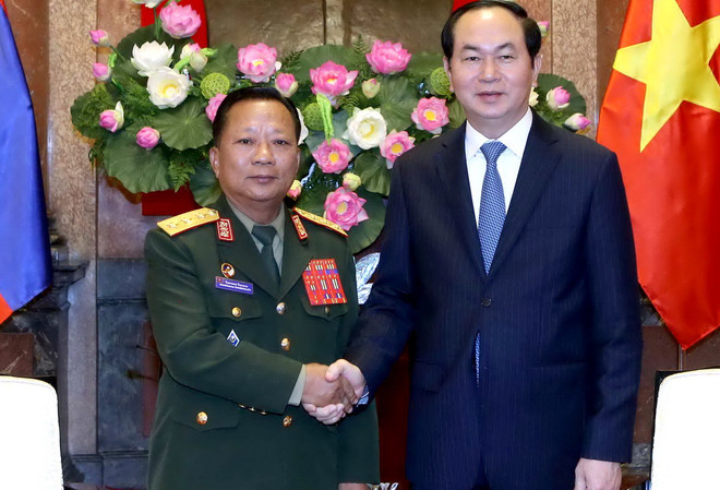 Chủ tịch nước Trần Đại Quang tiếp Bộ trưởng Quốc phòng Lào ảnh 1
