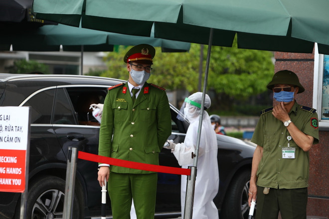 Dịch COVID-19: Thách thức lớn càng phải đoàn kết và kỷ luật nghiêm ảnh 2