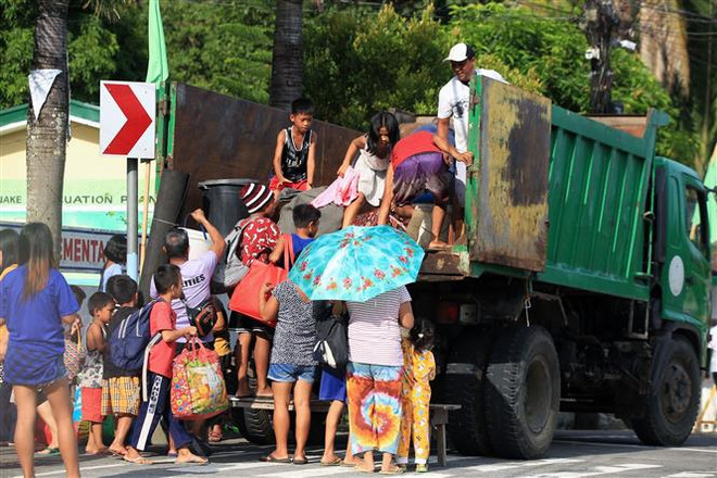 Philippines cảnh báo nguy cơ sức khỏe do khí độc từ núi lửa Mayon ảnh 2