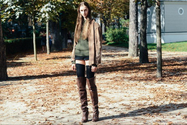 Tạo "dáng chuẩn" cùng đôi Bốt cao trong ngày Đông lạnh giá ảnh 2