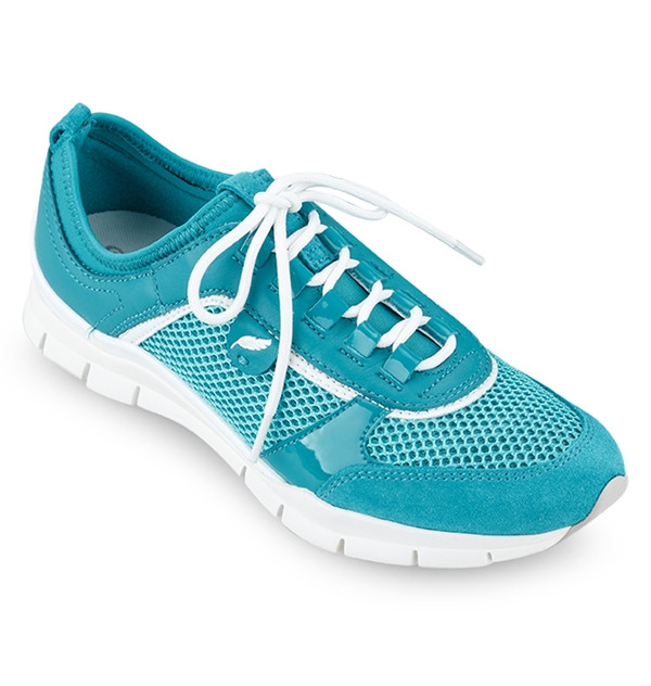 Làm "cô gái mạnh mẽ" với phong cách thể thao như siêu mẫu ảnh 18