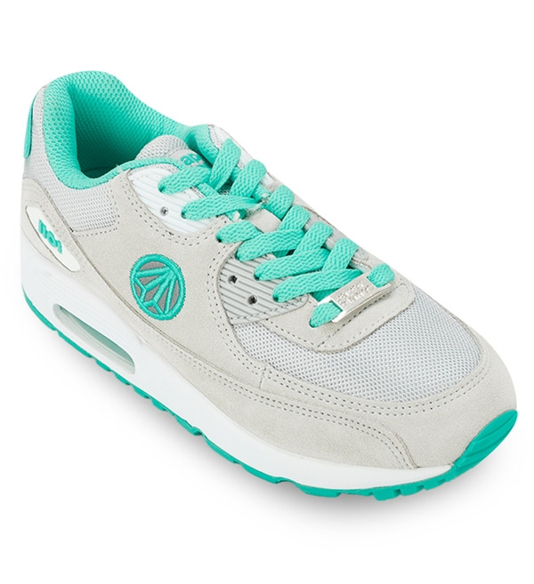 Làm "cô gái mạnh mẽ" với phong cách thể thao như siêu mẫu ảnh 19