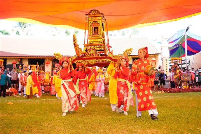 Độc đáo Lễ hội Truyền thống Xa mã-Rước kiệu Đình Hoàng Châu ảnh 3