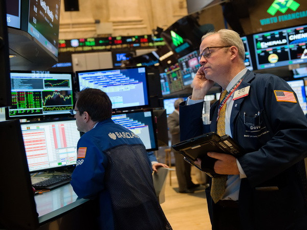 Các doanh nghiệp Phố Wall sẽ gặp nhiều khó khăn trong năm 2016 ảnh 1