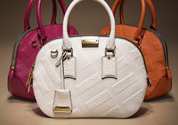 Bộ sưu tập Burberry Tết: Vàng son phú quý, an khang thịnh vượng ảnh 7